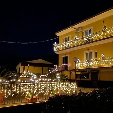 B&B L'Abbraccio Casola di Napoli Exterior foto